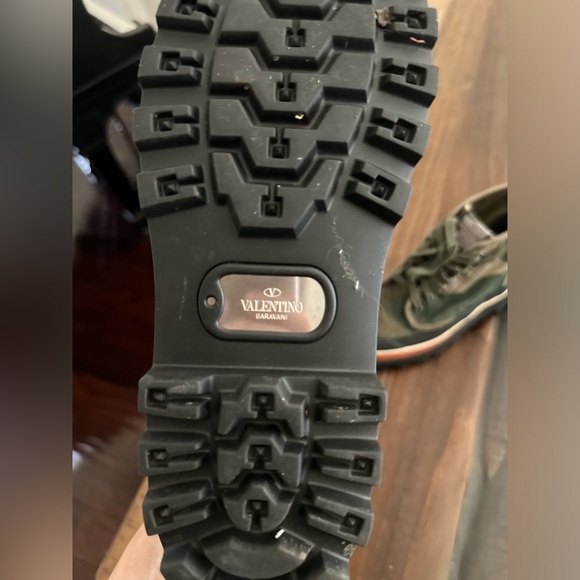 Valentino high top sneakers - Picture 3 of 4